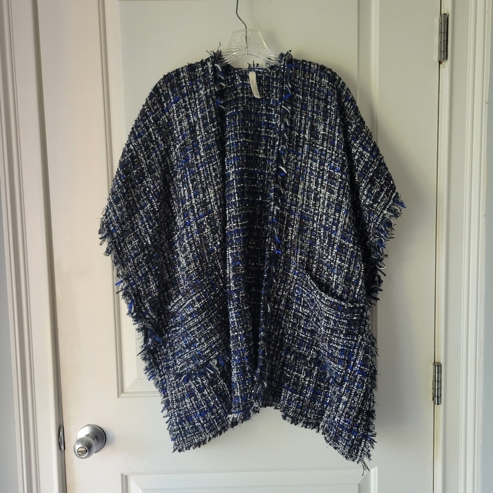 Wrap Shawl Black Gray Silver Metallic Fringe O/S
